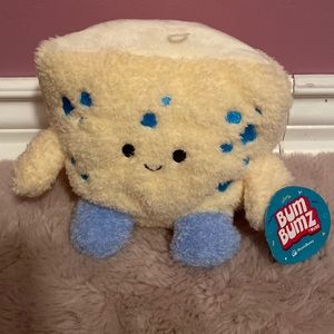 BRAND NEW BUM BUMZ 7.5”! NWT. SMOKE FREE HOME!